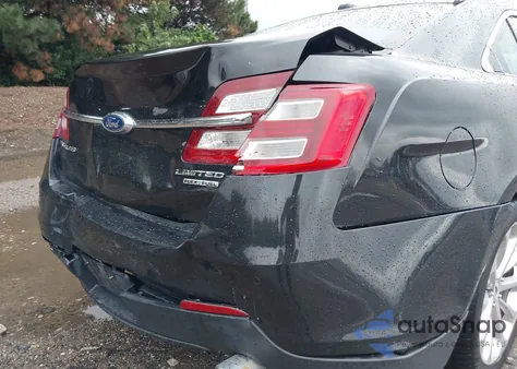 2015 Ford Taurus Limited z USA, uszkodzony, nr VIN 1FAHP2F81FG161163